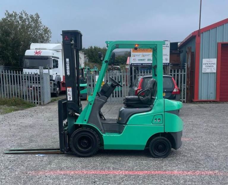 2015 Mitsubishi 1.8 Ton Diesel Forklift - 1,532 Hours