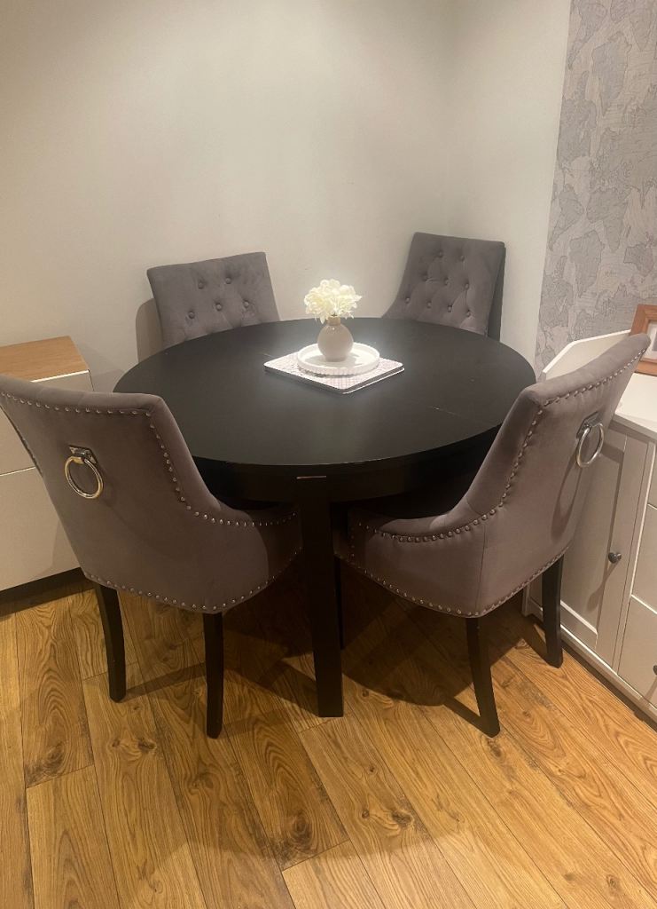 Black/ dark brown Extendable table IKEA