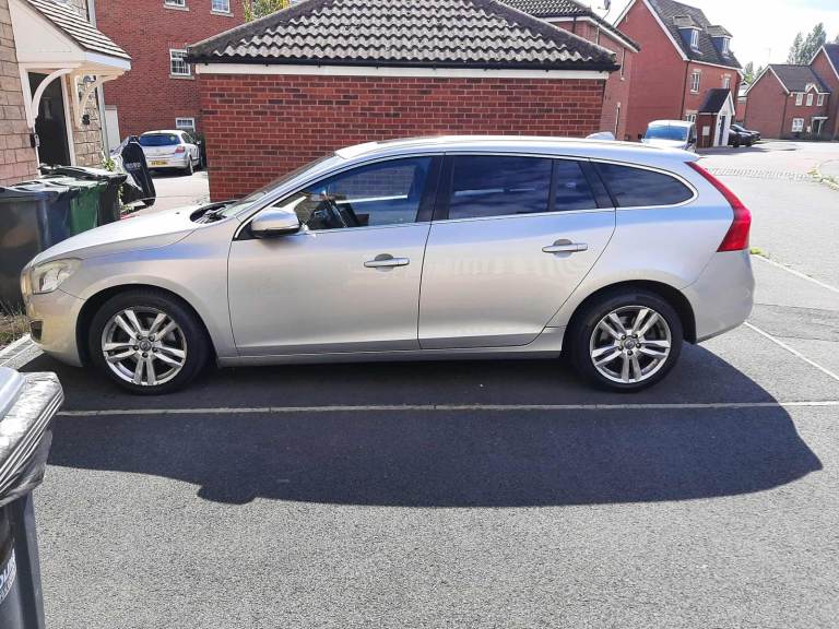 Volvo, V60, Estate, 2012, Manual, 1560 (cc), 5 doors