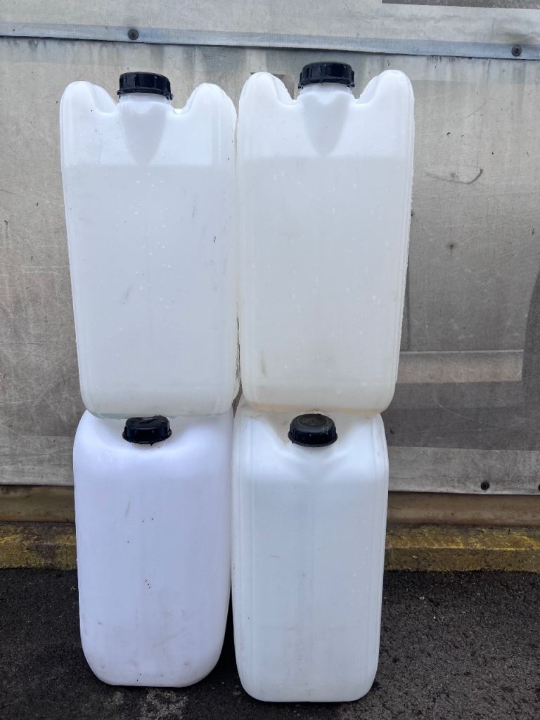 25 L Drums