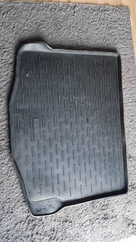 Rubber boot liner for ford focus mk3 2012 - 2018