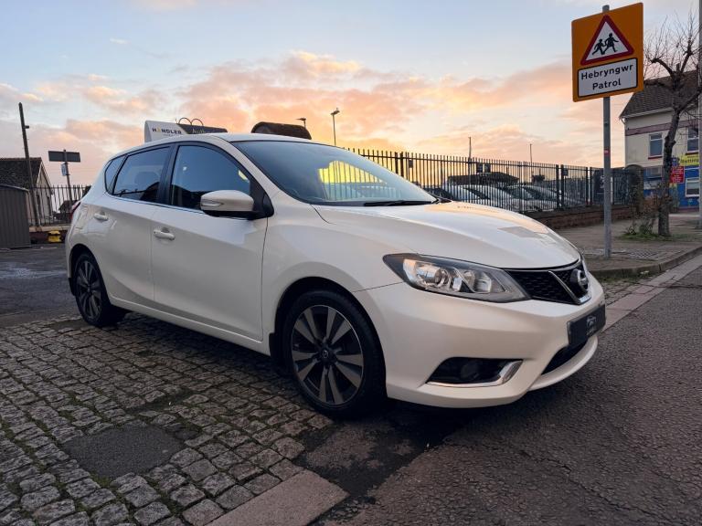 2015 Nissan Pulsar 1.5 dCi Tekna 5dr HATCHBACK Diesel Manual