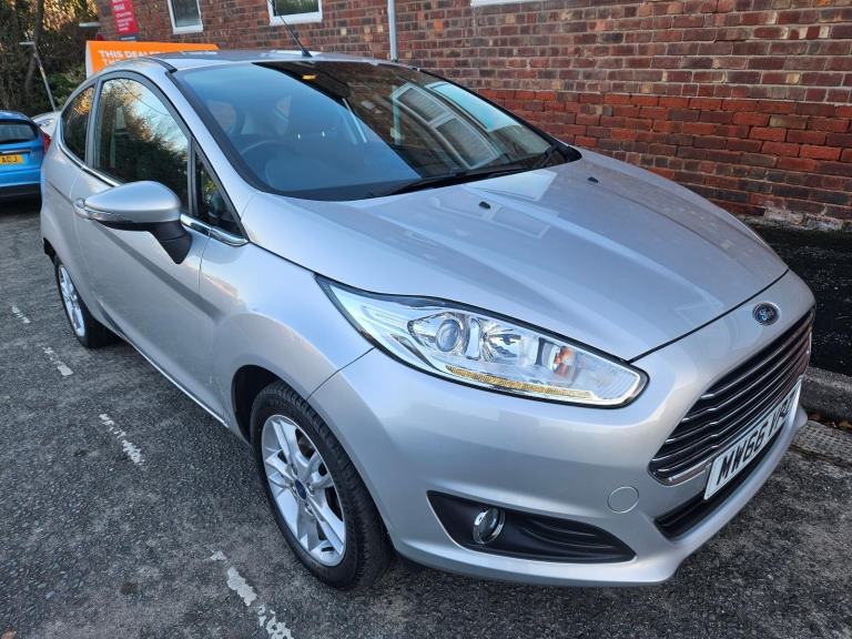 Ford Fiesta 1.0 T EcoBoost zetec excellent example 