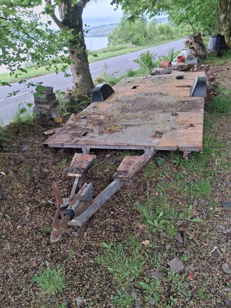 Caravan base for uplift