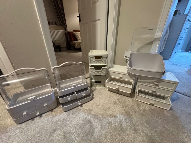 Cream Plastic Storage Drawers and Organisers – As Good As New