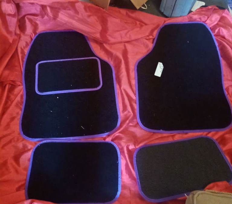 four piece car mats 