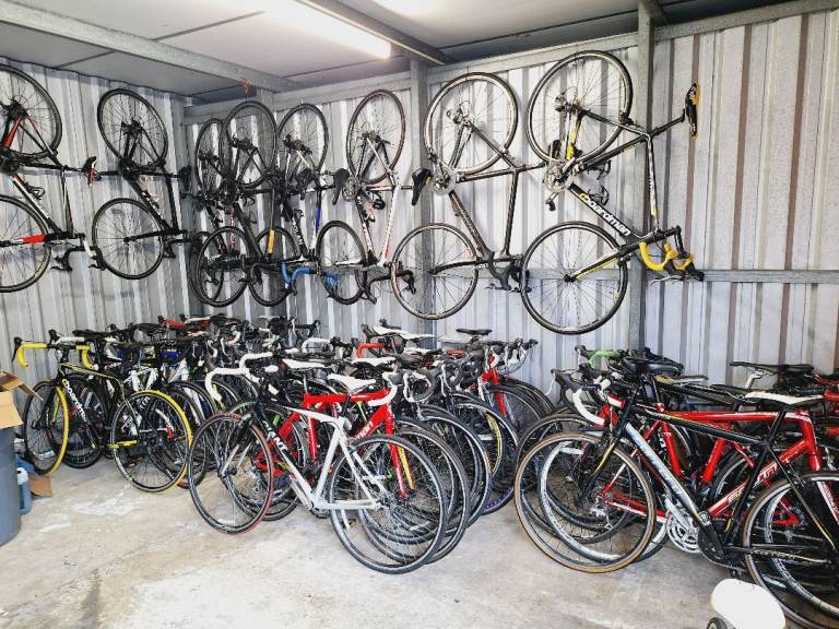 w   SALE SALE TOP QUALITY ROAD Hybrid  BIKES  CARRERA BIANCHI TREK SPECIALIZED PEUGEOT B’TWIN GIANT