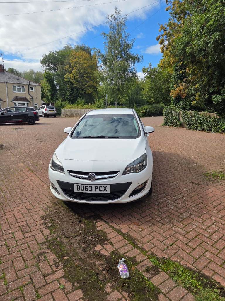 Vauxhall, ASTRA Elite, Hatchback, 2013, Auto, 1956 (cc), 5 doors
