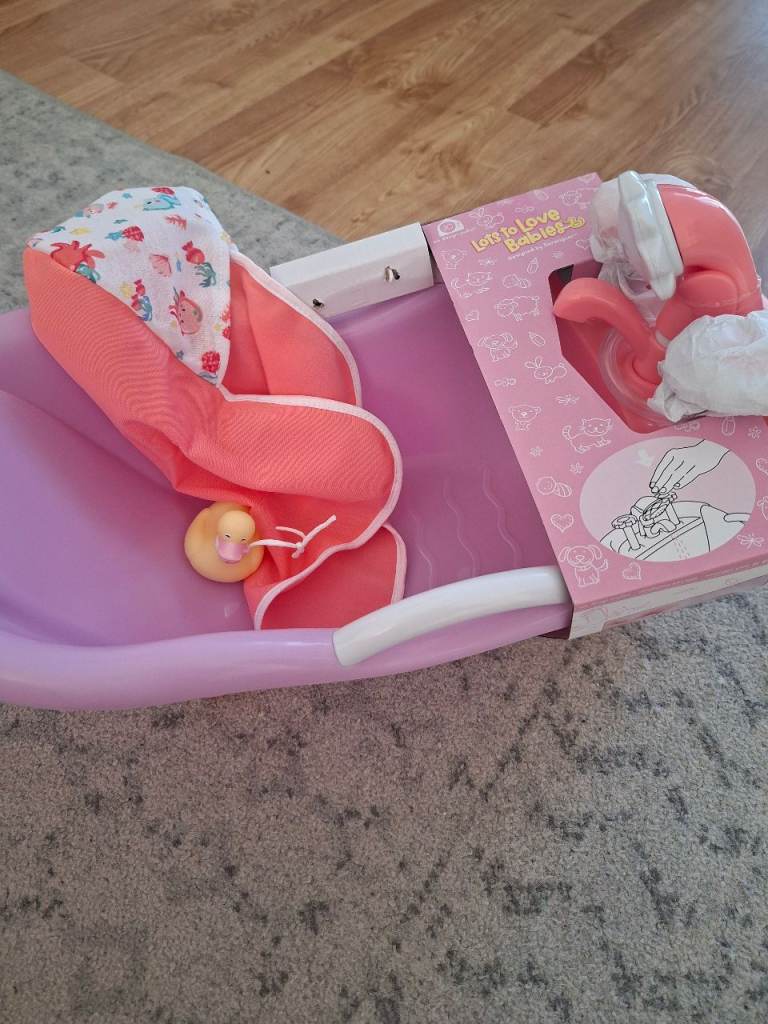 Lots to love baby bath