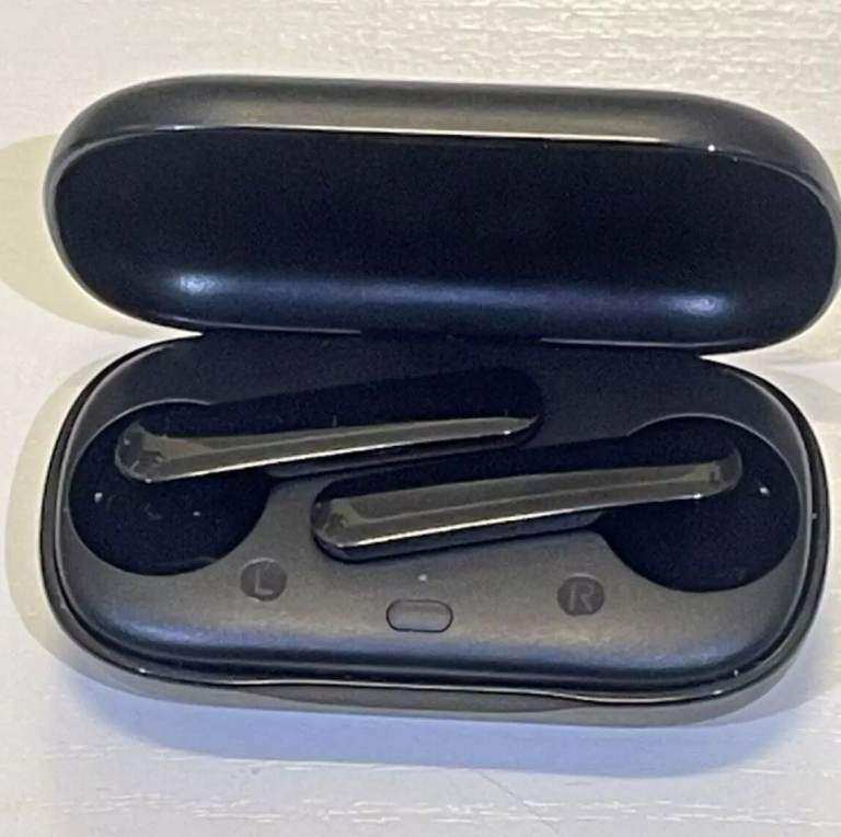 Wireless Earbuds in Charging Case – BLUETOOTH EAR BUDS