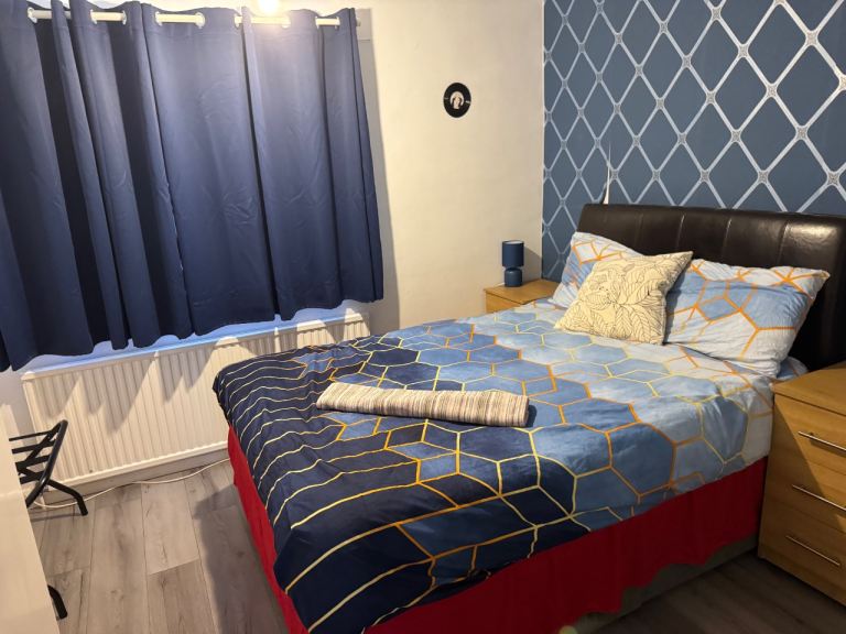 Double to Let in Crawley 