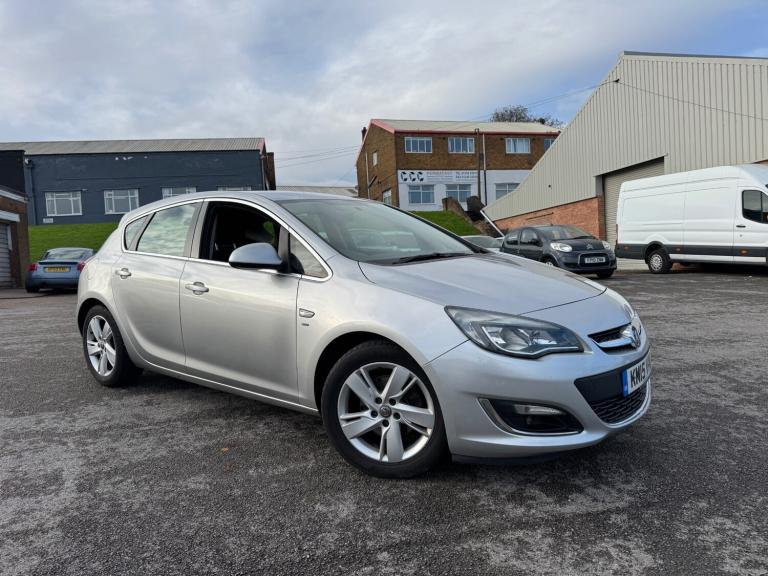 2015 Vauxhall Astra 1.6 CDTi 16V ecoFLEX 136 SRi 5dr HATCHBACK Diesel Manual