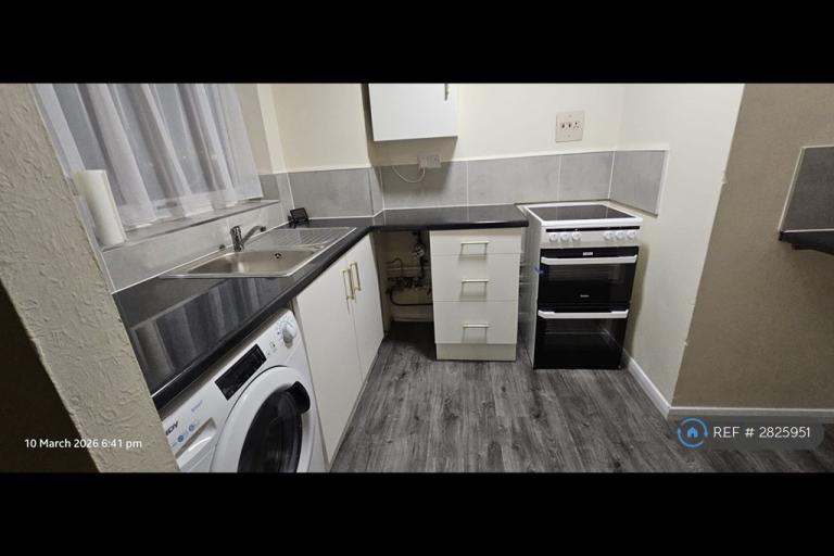 2 bedroom flat in Beaufort Gardens, Derby, DE21 (2 bed) (#2825951)