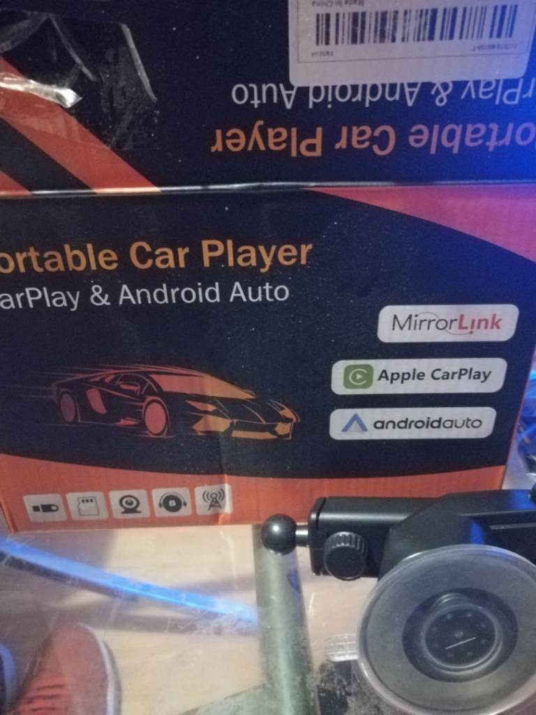Portable car player 