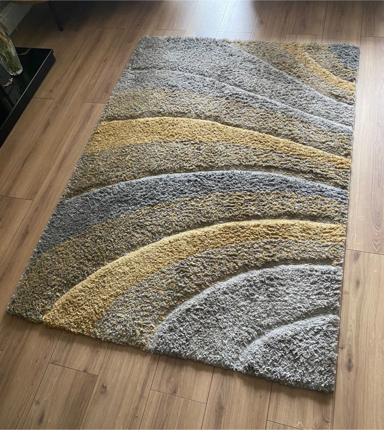 Grey and Yellow Rug - 120 x 170cm