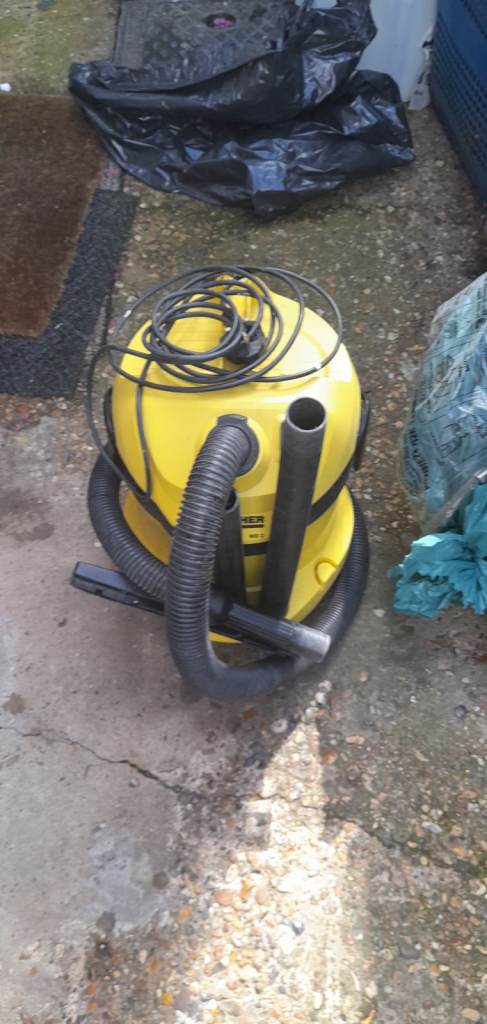 Karcher  WD 2  DRY WET