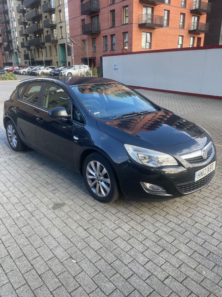 Vauxhall, ASTRA, Hatchback, 2012, Manual, 1686 (cc), 5 doors