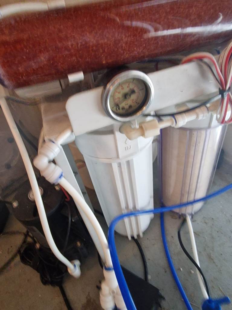 Aquarium reverse osmosis unit