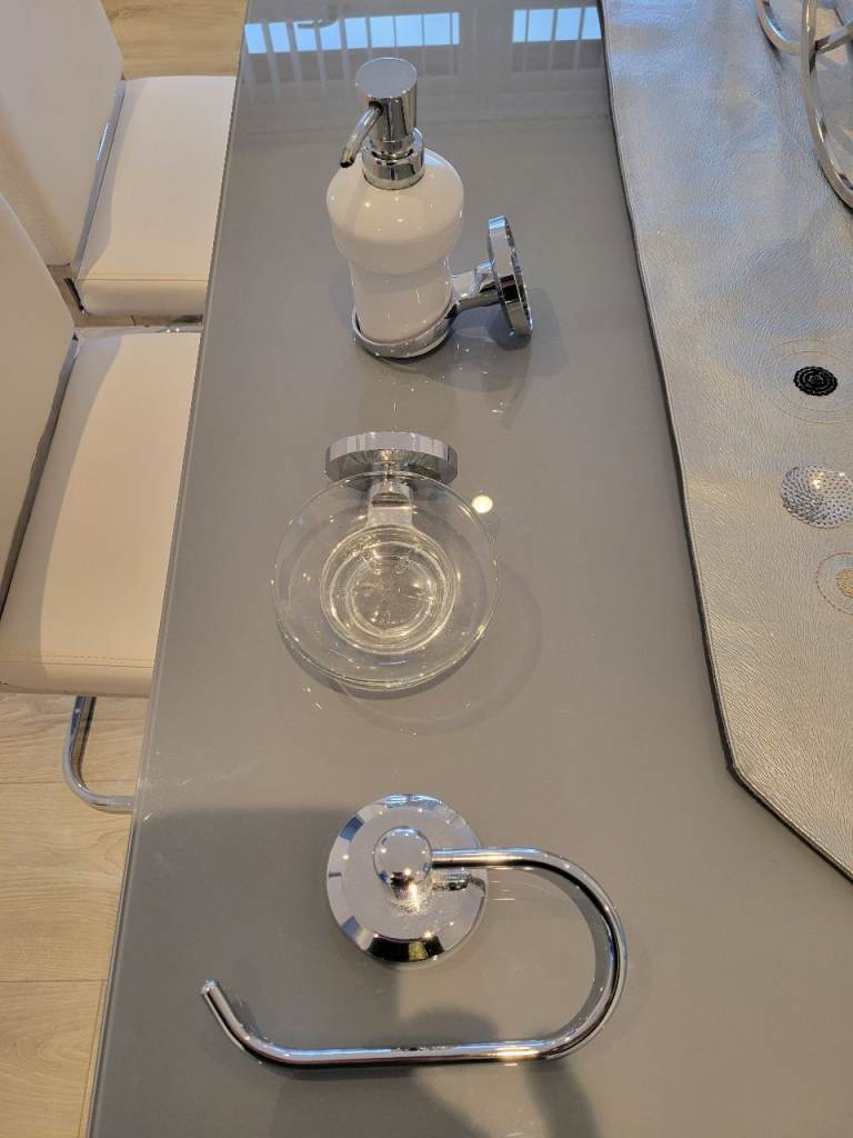 Bathroom fittings 