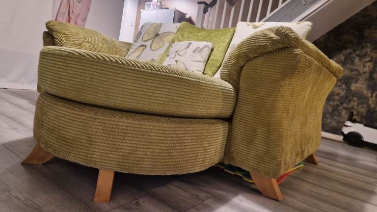 Corner/2 seater sofa