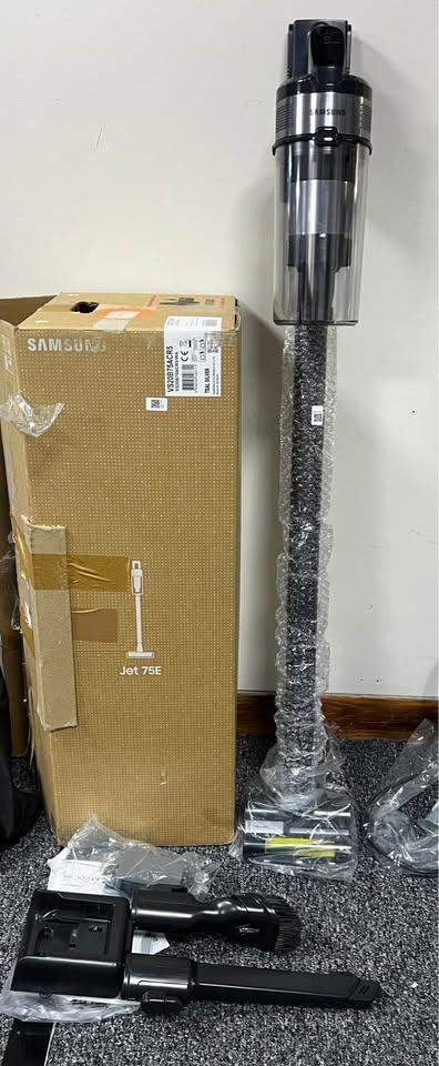 SAMSUNG Jet 75E Pet Max 200W VS20B75AGR1/EU Cordless Vacuum Cleaner with Pet Tool