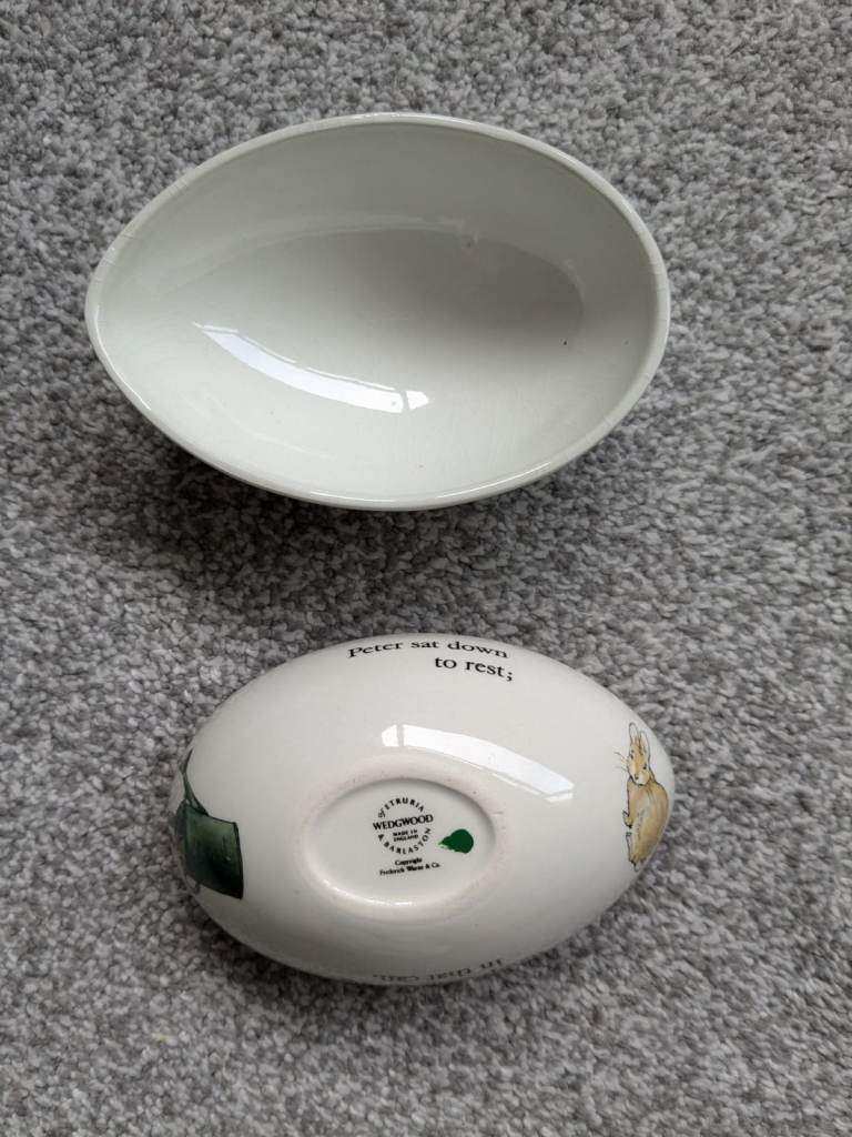 Vintage Wedgwood Beatrix Potter Peter Rabbit Bone China Egg Shaped Trinket Box