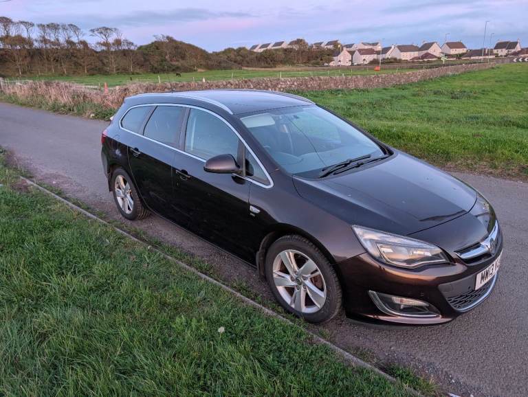 Vauxhall, ASTRA, Estate, 2013, Manual, 1956 (cc), 5 doors