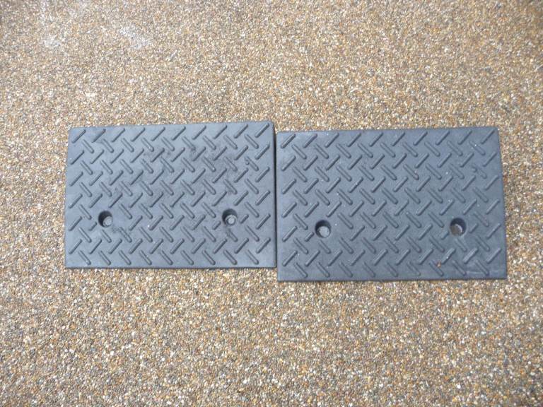 Pair of Heavy Duty Kerb ramps : Suitable for Vehicles , wheelchairs , strollers etc