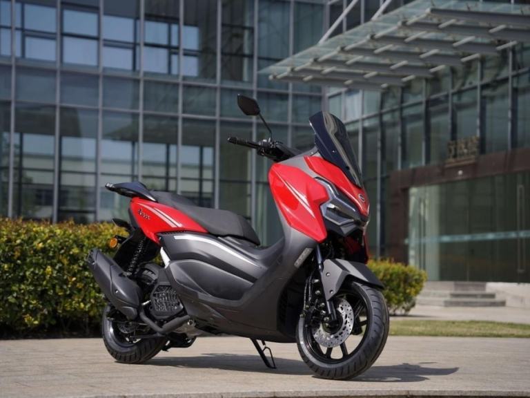 MGB AMAX 125cc Automatic Scooter Learner Legal City Commuter Excellent MPG