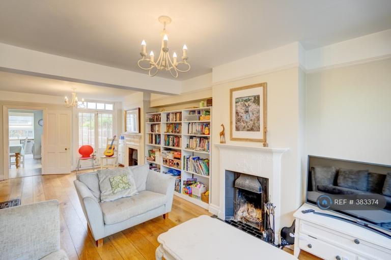 4 bedroom house in Bois Lane, Amersham, HP6 (4 bed) (#383374)