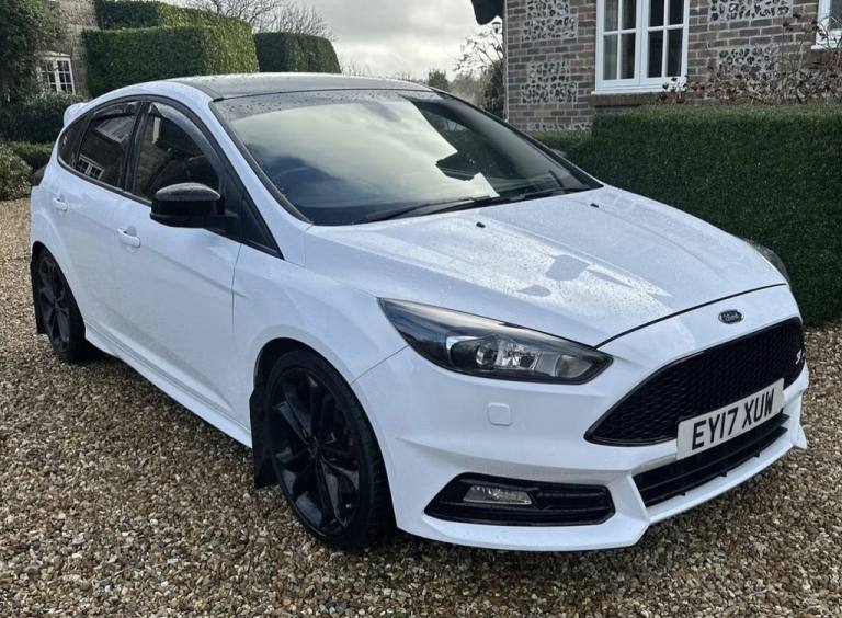 2017 Ford Focus 2.0T EcoBoost ST-3 Hatchback 5dr Petrol Manual Euro 6 (s/s) (250 ps) Hatchback Pe...