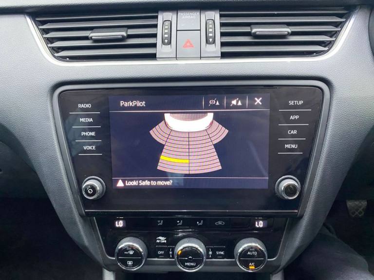 2018 Skoda Octavia 1.6 TDI SCR SE Hatchback 5dr Diesel Manual Euro 6 (s/s) (115 ps) Hatchback Die...