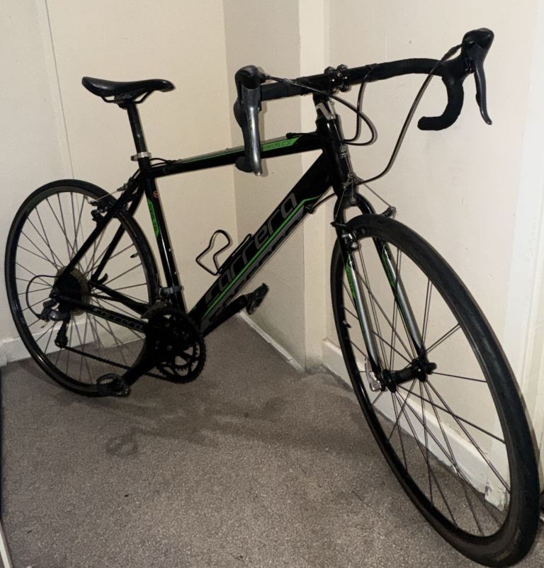 Black/Green 51 cm 16 Speed used Carrera Crixus CR Road Cycle pick up SE15 2JR