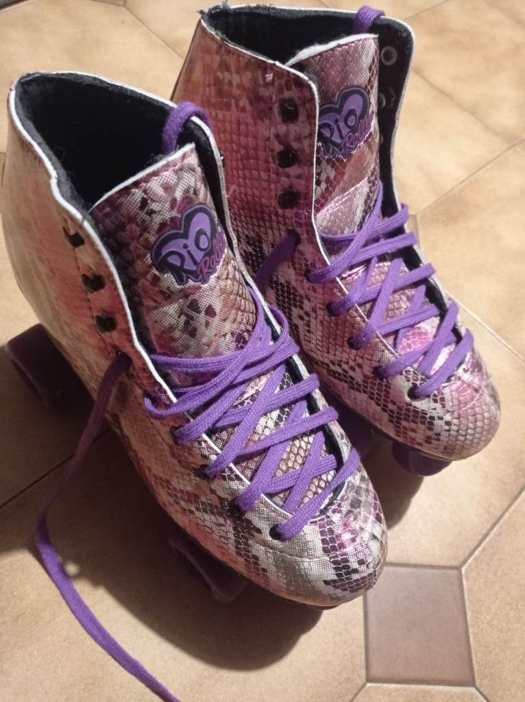 Roller skates size 9 adult