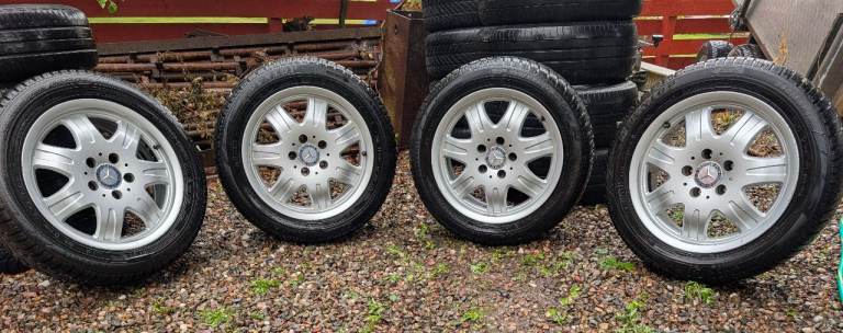4 x Mercedes-Benz 16-inch 7-spoke alloys. 205/55 R16