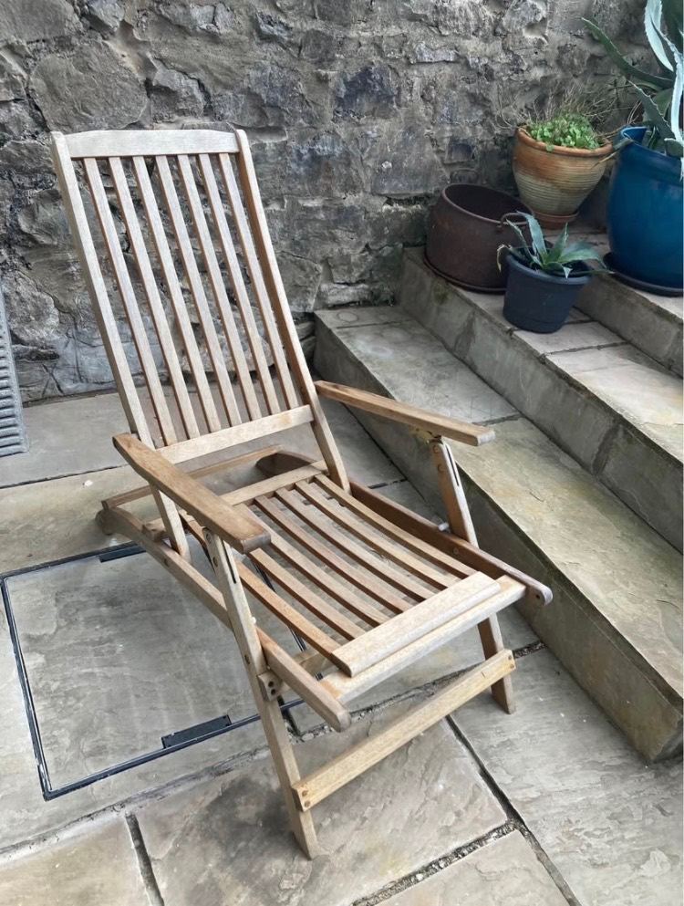 Adjustable Wooden Garden Deck Chair – Good Condition