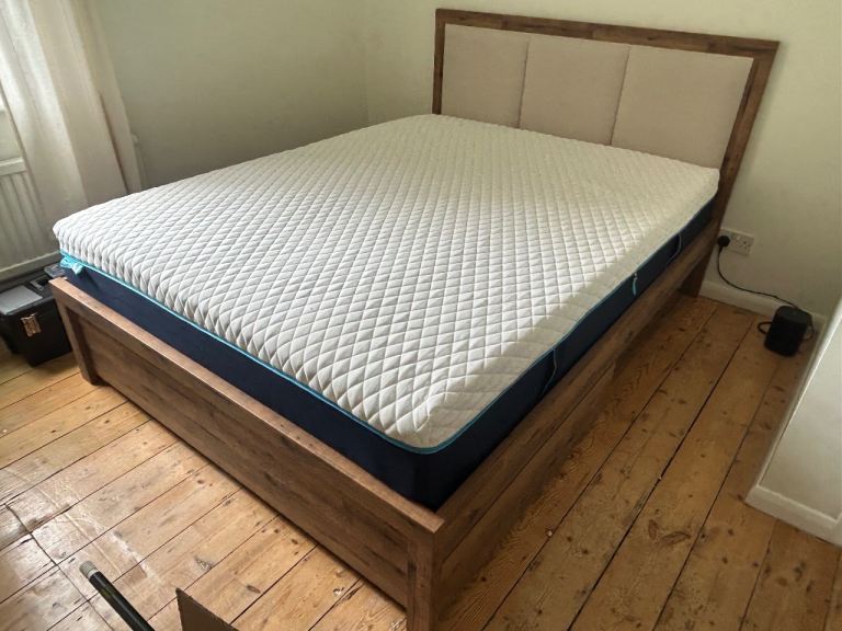 BRAND NEW Bronx Upholstered King Size Bed King - New in Box