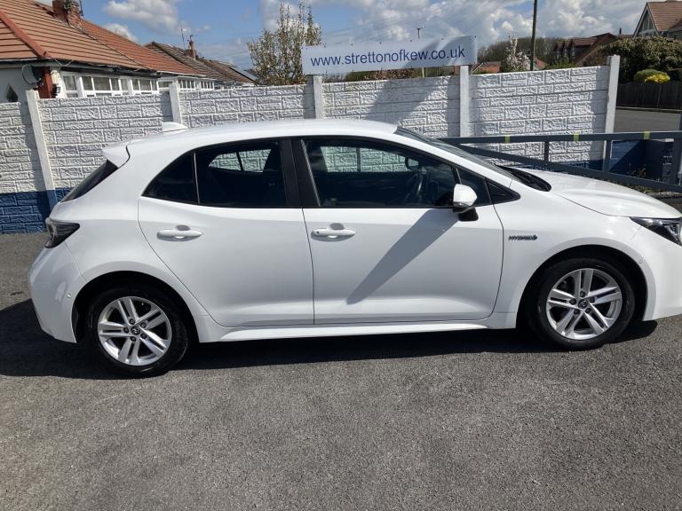TOYOTA COROLLA 1.8 VVT-h Icon Tech 2019