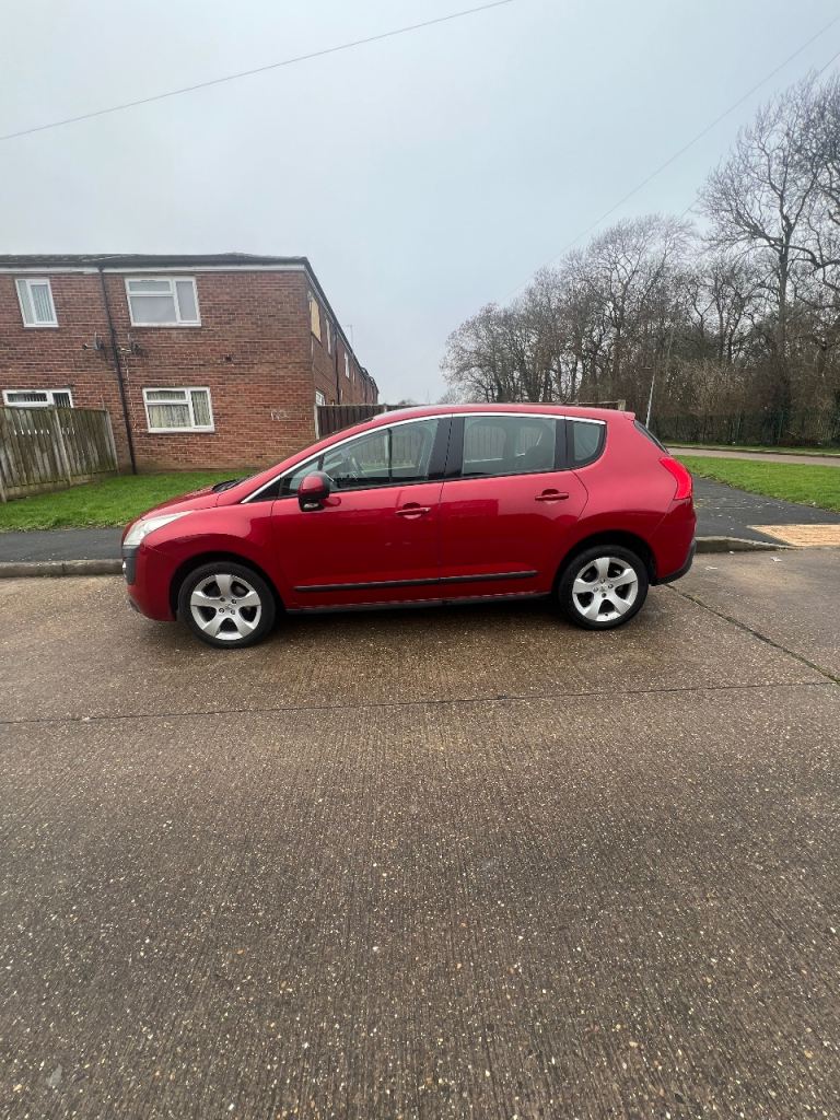 Peugeot, 3008, Hatchback, 2013, Semi-Auto, 1560 (cc), 5 doors