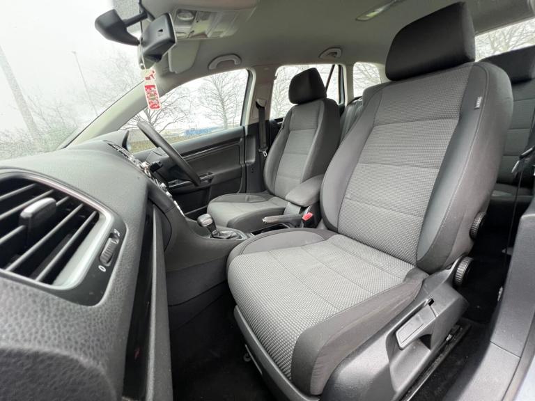 2010 Volkswagen Golf 1.6 TDI 105 SE 5dr DSG ESTATE Diesel Automatic