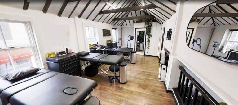 HAIR & BEAUTY SALON FOR SALE