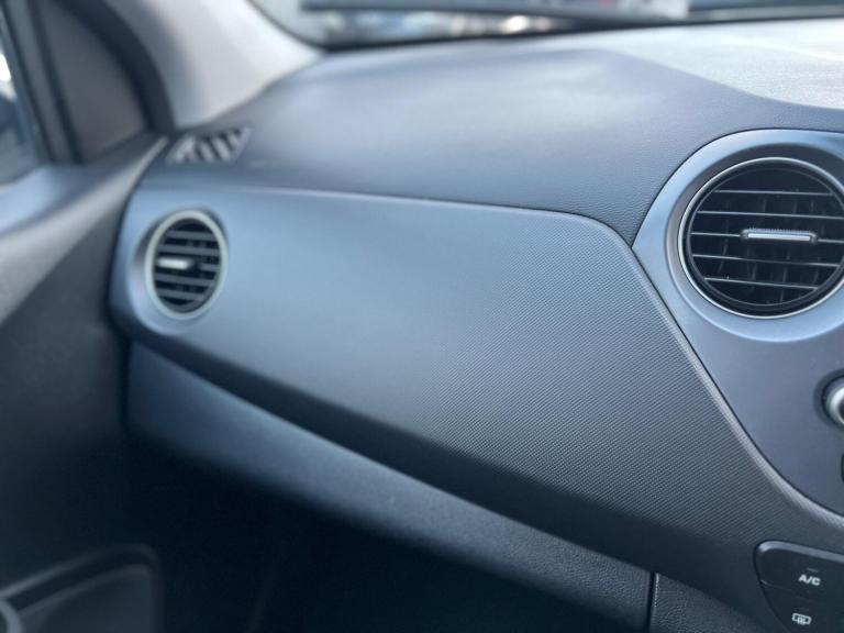 2018 Hyundai i10 1.0 SE Euro 6 5dr HATCHBACK Petrol Manual