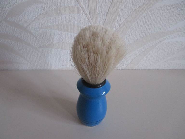 PURE BRISTLE SHAVING BRUSH