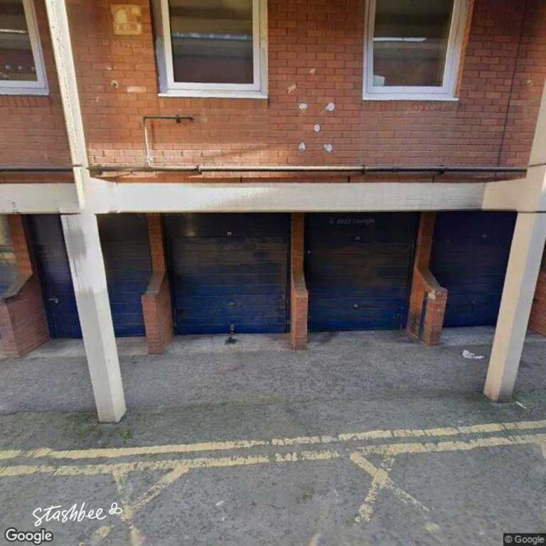 Garage to rent in London (SE1) | Stashbee