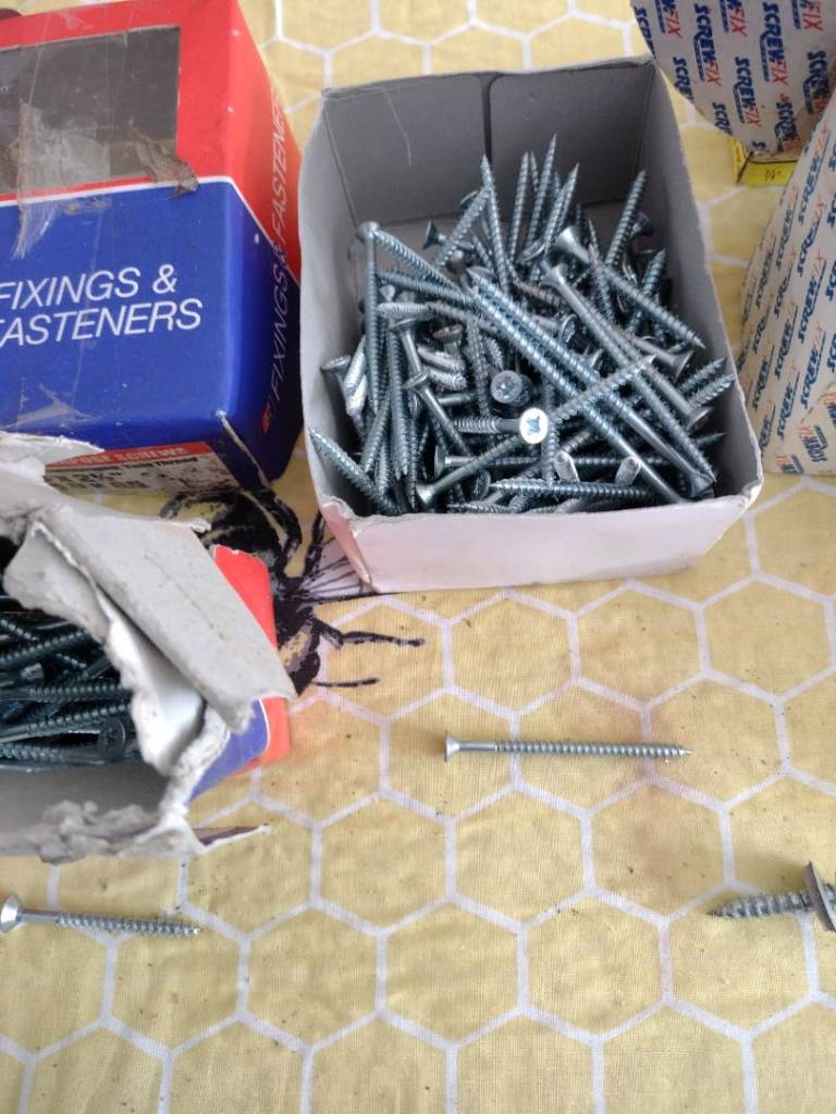 Screws , would suit builder £5 the lot