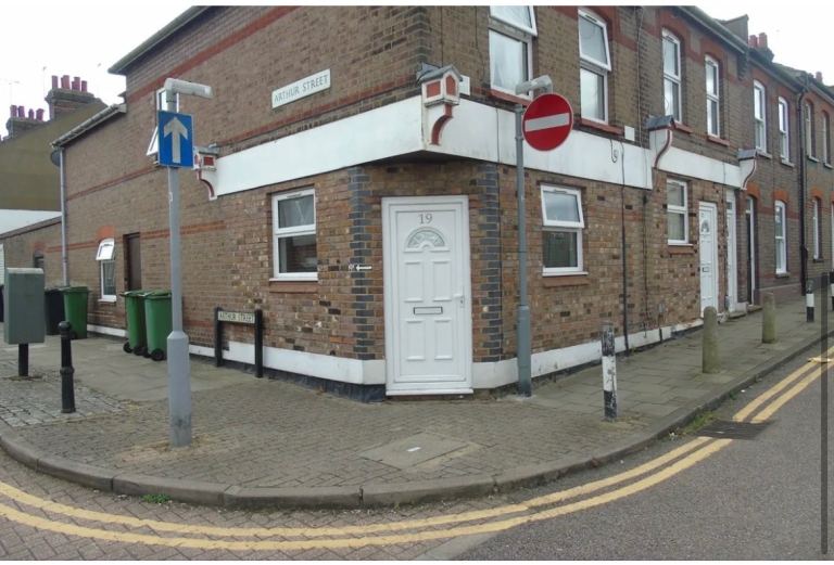 1 bed flat to rent Ashton Road, Luton LU1 £925pcm