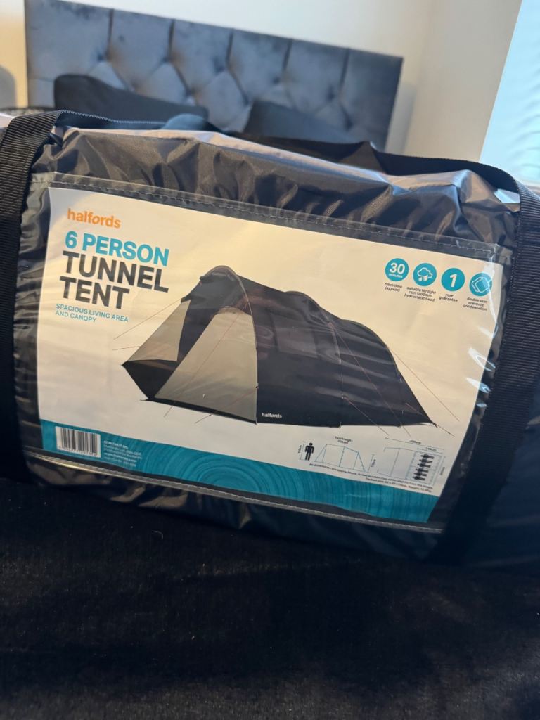 Halfords 6 Person Tunnel Tent 2 rooms Large Family Tent with porch & Carry case