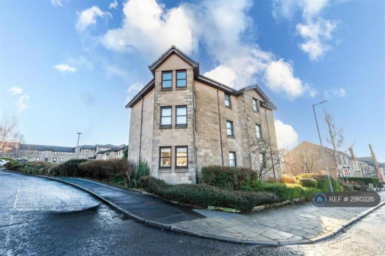 3 bedroom flat in Church View, Coatbridge, ML5 (3 bed) (#2910226)