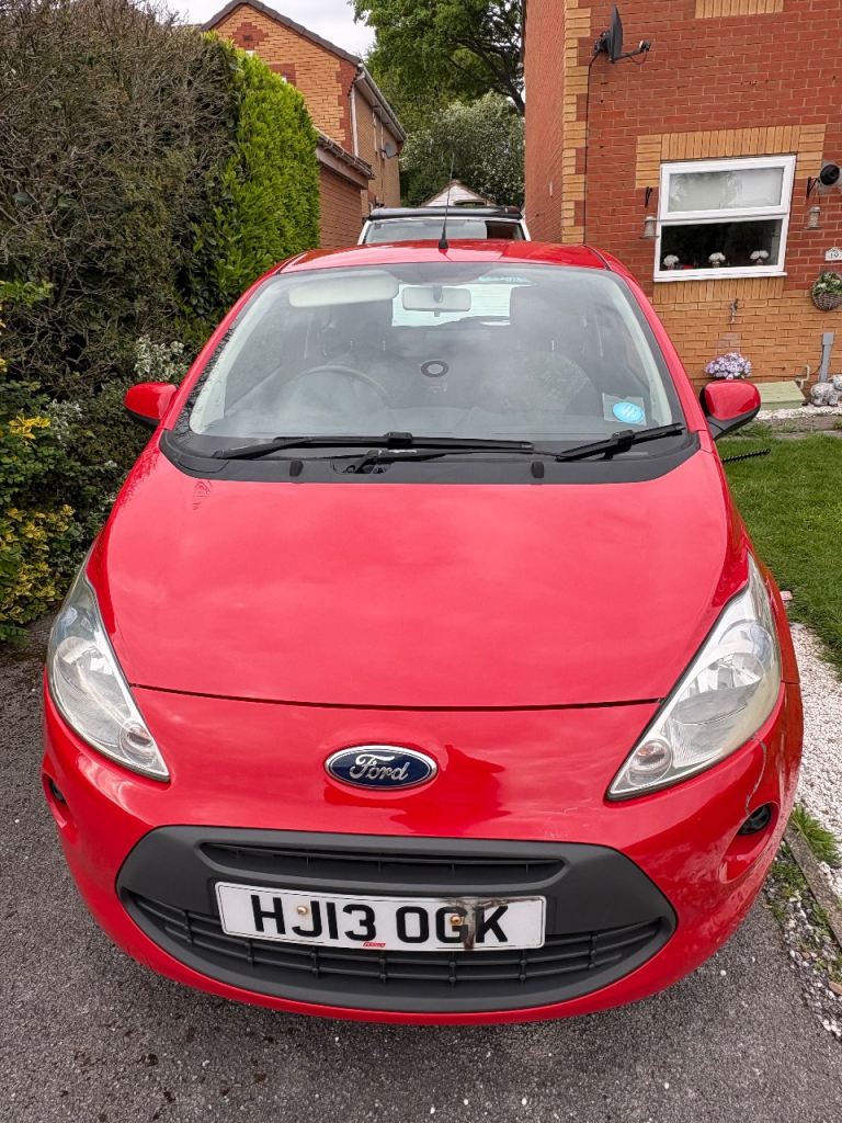 Ford ka red 