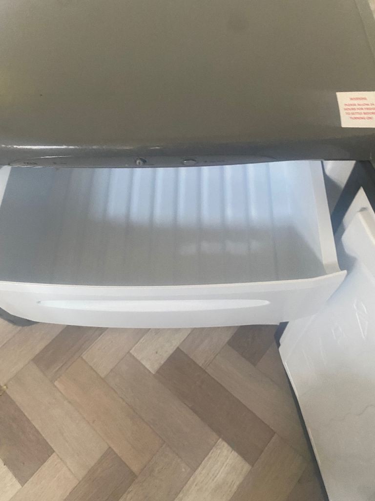Under counter freezer 